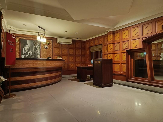 Others 3, Devasura Inn, Thrissur