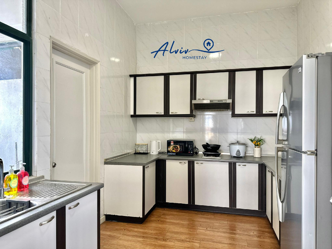 Dining Room 4