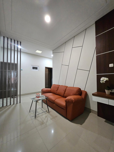 Others 1, De AR Guest House Gresik, Gresik