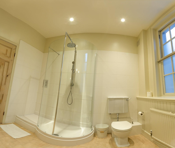 Bathroom 4, St John's Croft, Hampshire