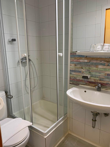 Others 5, Hotel Gloria Budapest, Budapesti