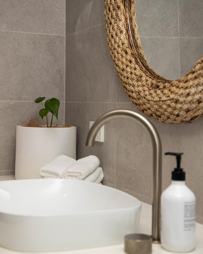 Bathroom 3, Lennox Holiday Apartments, Ballina