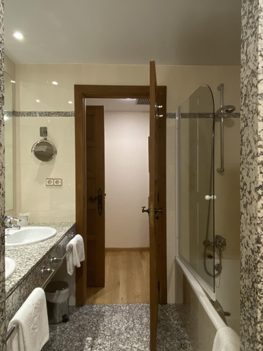 Bathroom 4, Parador De Vilalba, Lugo