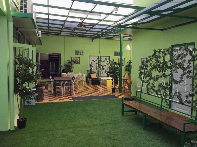 Others 3, Greenery Hostel, Ratchathewi