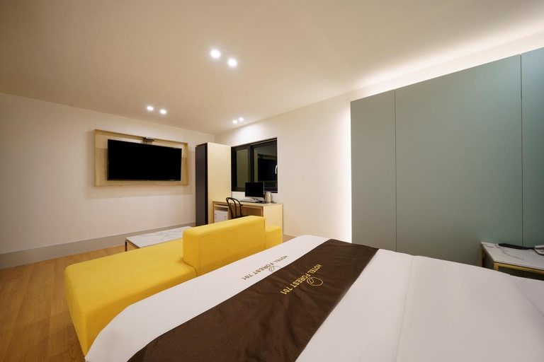 Bedroom 21