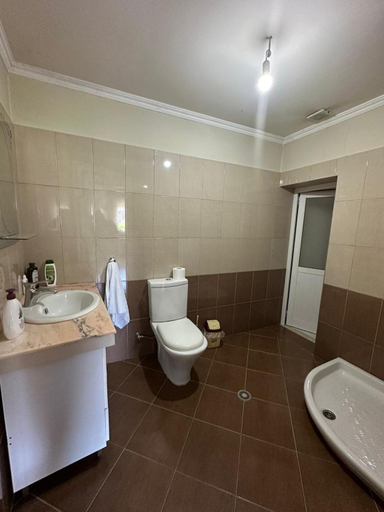 Others 5, ADA's Guest House, Gjirokastrës