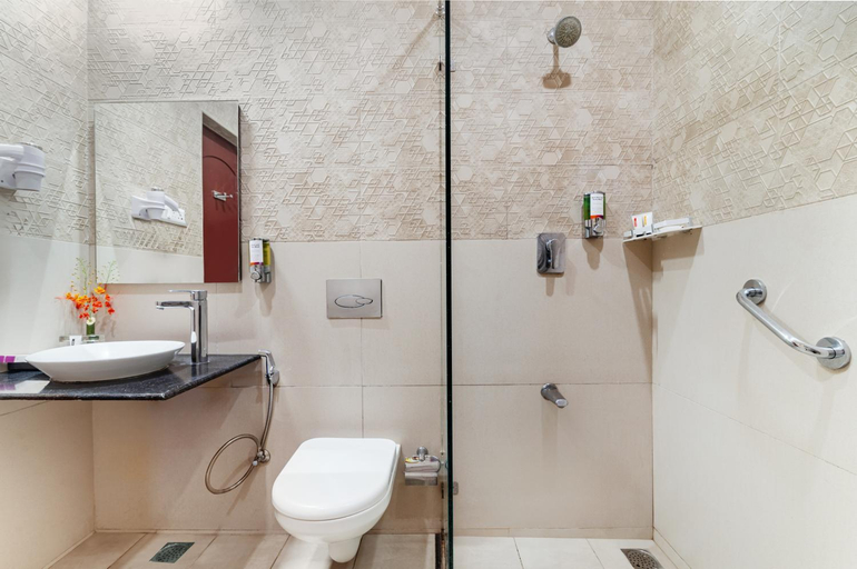 Bathroom 4, Sterling Arunai Anantha Resort, Tiruvannamalai