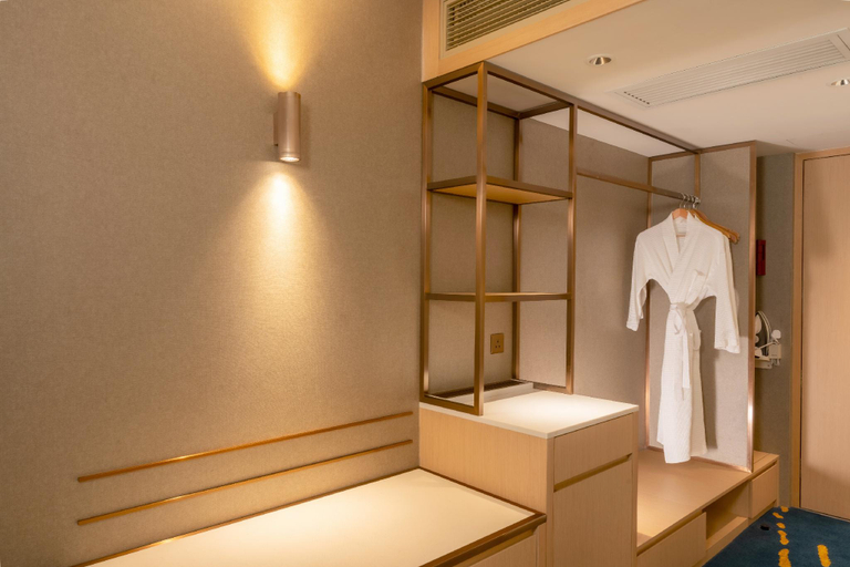 Bedroom 12
