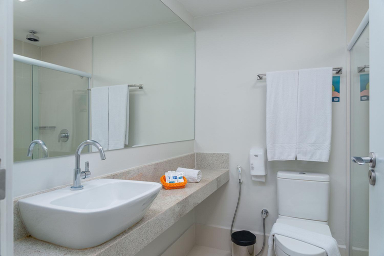 Bathroom 5, Verano Pajucara by Tropicalis, Maceió (capital)