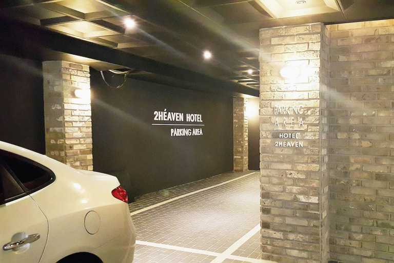 Public Area, To Heaven Hotel Nampo, Jung
