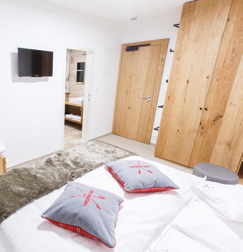 Bedroom 2, Chata Hradecanka, Trutnov