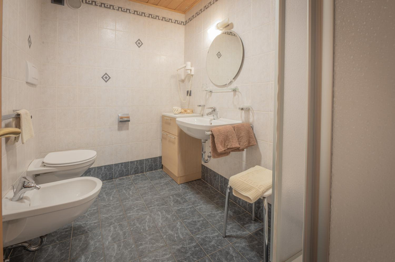 Bathroom 3, Residence Garni Stella, Bolzano