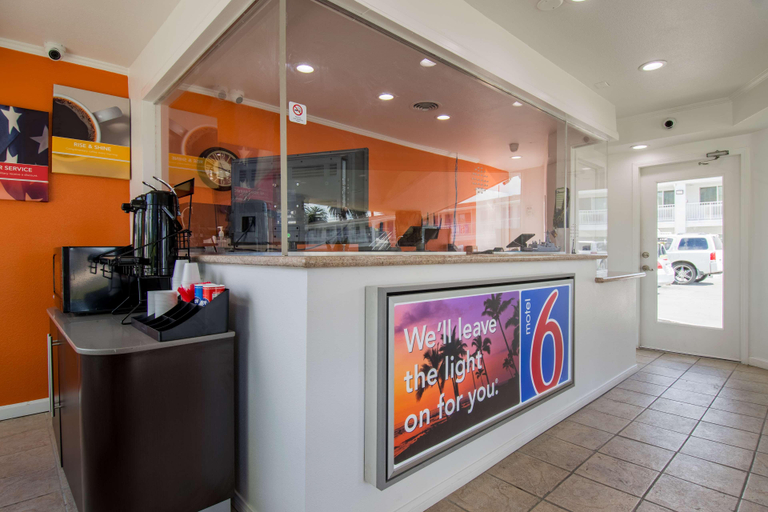 Public Area 2, Motel 6 San Bernardino, CA - Downtown, San Bernardino