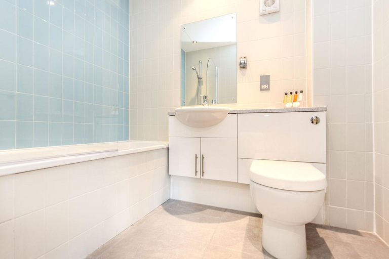 Bathroom 3, The Valley Cottages, Cornwall