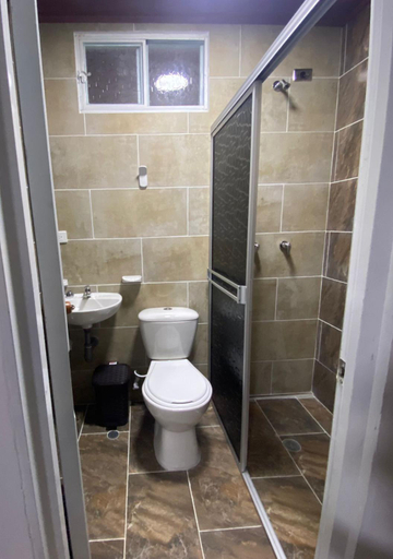 Bathroom 4, Casa turistica JB, Líbano