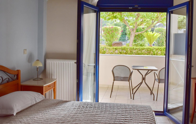 Bedroom 3, Emporios Bay Hotel, North Aegean