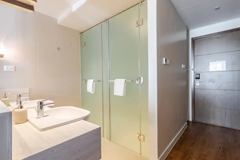 Bathroom 3, Acqua Suites Manila by Hamodis' Crib, Mandaluyong