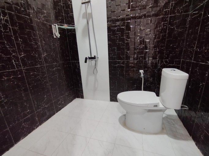 Bathroom 9