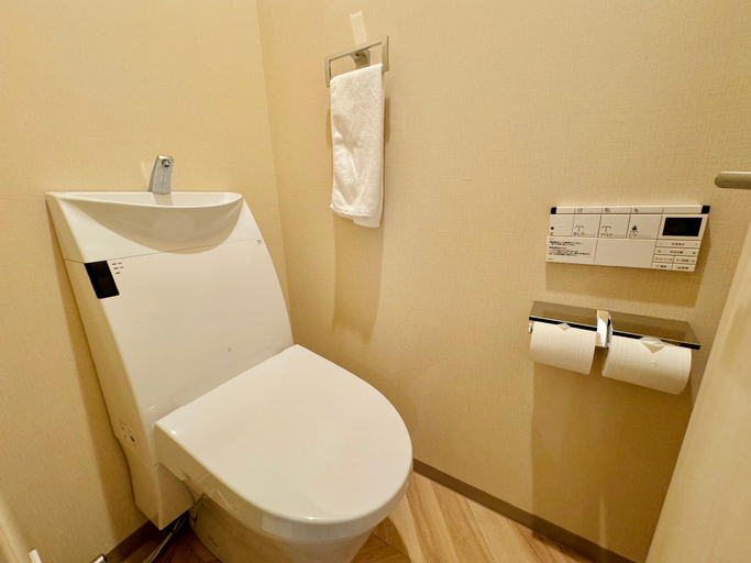 Bathroom 19