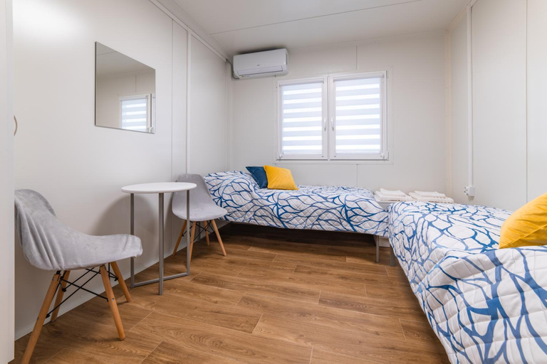 Others 5, TASKAN Noclegi, Legnica