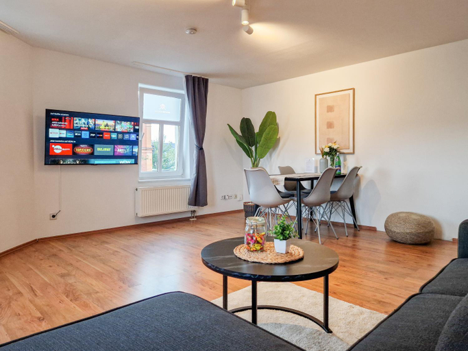 Others 3, RR - Apartments Kappel - 85qm - Lift - WIFI, Chemnitz