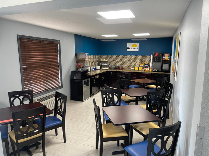 Food & Drinks 5, Days Inn by Wyndham Muncie -Ball State University, Delaware