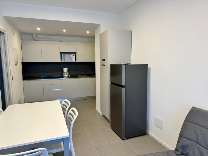 Others 2, Nuovo condominio con piscina e garage, Venezia