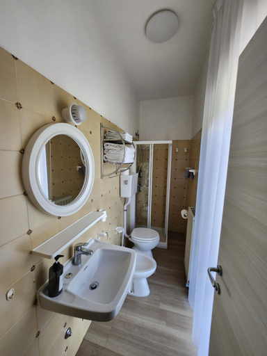 Bathroom 3, Casa Beniamino, Trento