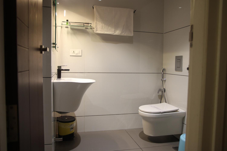 Bathroom 4, HOTEL PEARL MAHE, Kozhikode