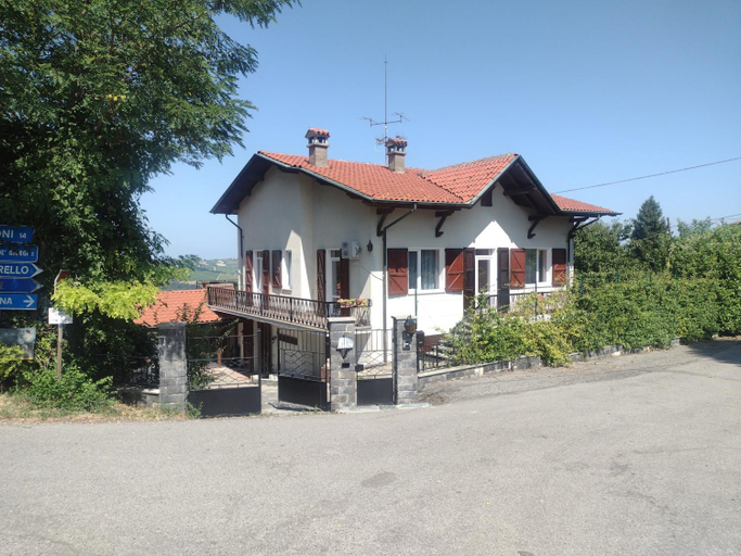Others 4, B&B Cuccagna, Pavia