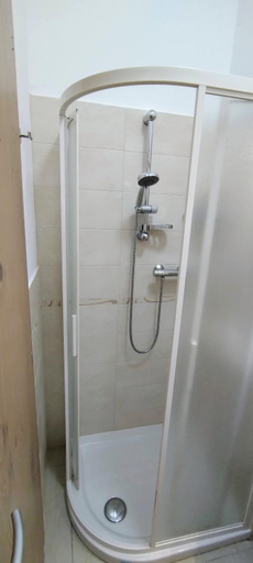 Bathroom 3, Camere Vetralla, Ancona