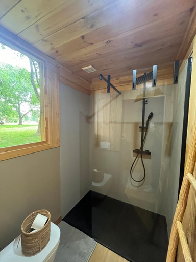 Bathroom 3, Domaine Ranch Kabahina Golf, Landes
