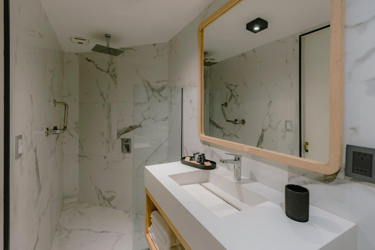 Bathroom 4, Le Biblo, Montevideo