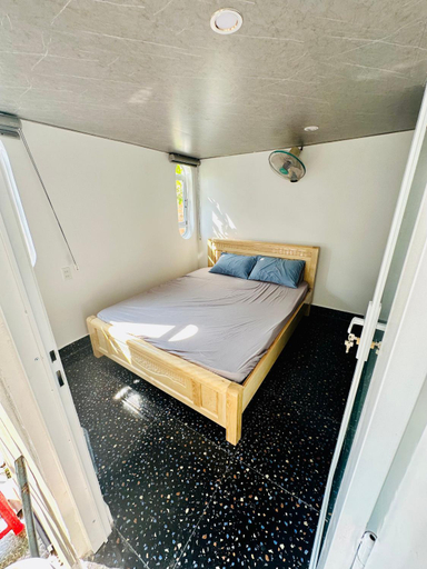 Bedroom 12