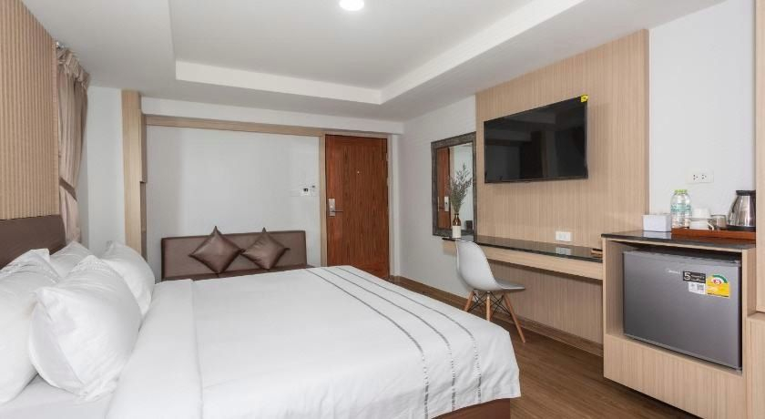 5, โรงแรมเซเว่นรัชดา S7VEN RATCHADA, Din Dang