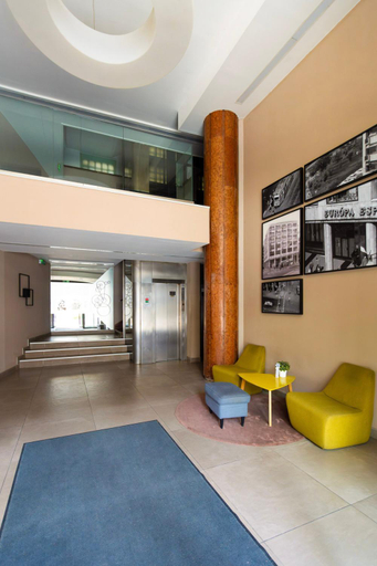 Others 4, J Home - Designer Apartment near Buda Castle - Sleeps 6 - 12 with next door, Budapesti