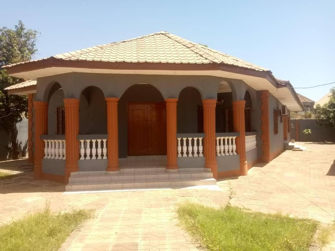 Others 4, Cosy Hideout Coastal Road Green House, Kombo South