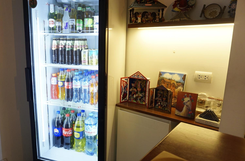 Food & Drinks 3, APARTAMENTOS PRIVADOS Lima Airport Peru, Callao
