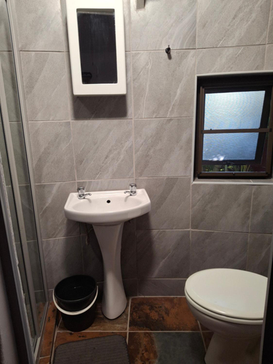 Bathroom 12