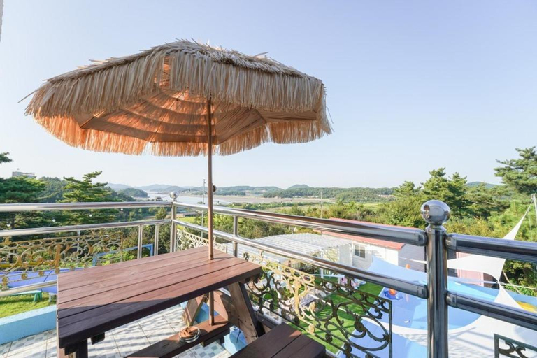 Others 5, Taean Haeyang Jungwon Pension, Taean