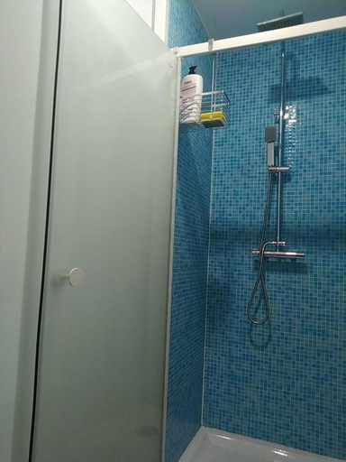 Bathroom 3, Locatif gare Lille Europe Souvenir, Nord