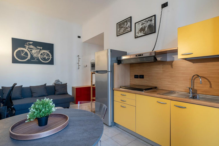 Others 2, Easylife - Milano - Crema 15 - Porta Romana, Milano