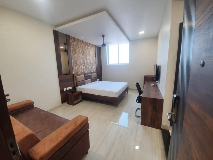 Others 4, SS Hotels, Tiruppur