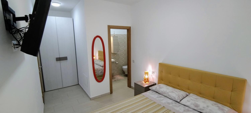 Facilities 1, Camere Vetralla, Ancona