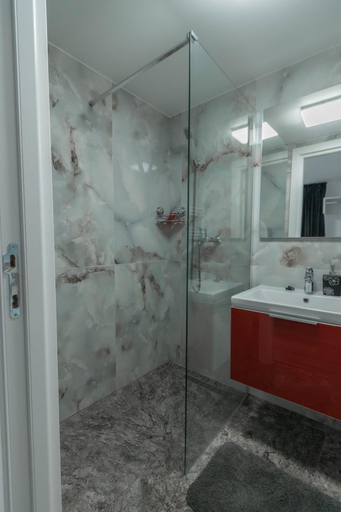Bathroom 3, Vila Mario, Galati
