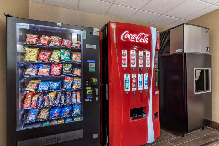 Food & Drinks 4, Comfort Inn & Suites Middletown - Franklin, Warren