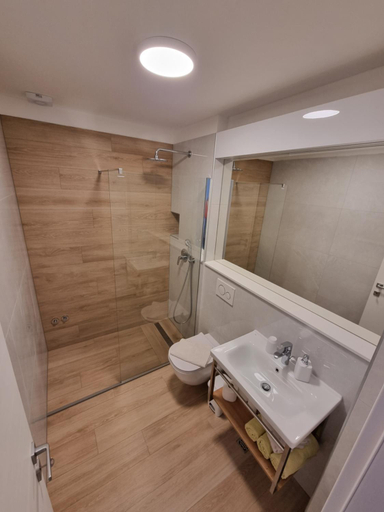 Bathroom 2, Aparthouse BB, Baška Voda