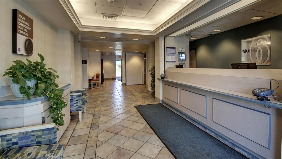 前厅, Motel 6 West des Moines, IA, Dallas