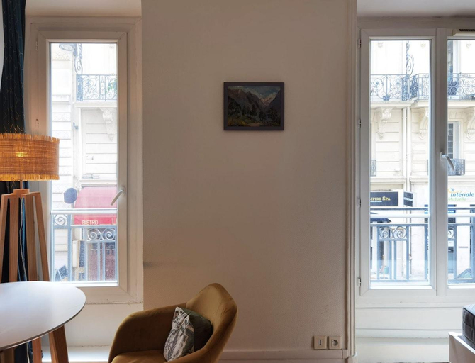 Others 4, Sunshine apt/500m to Printemps/elevator, Paris