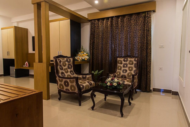 Others 5, The Hotel Canoe, Kannur